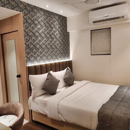 Maxxvalue Hotel Midc - Andheri Mumbai Exterior photo